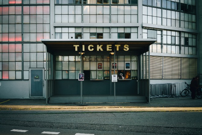 claudio-schwarz-purzlbaum-UX-mCYFC1cA-unsplash.jpg