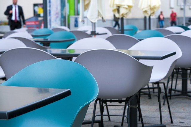 table-5265190_640.jpg