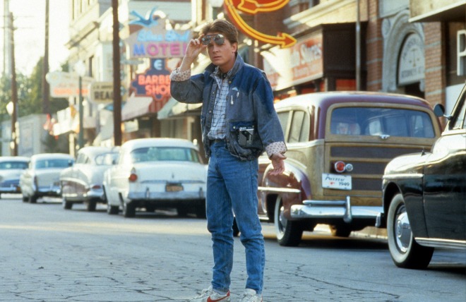 michael-j-fox-walking-across-the-street-in-a-scene-from-the-news-photo-1587734687.jpg