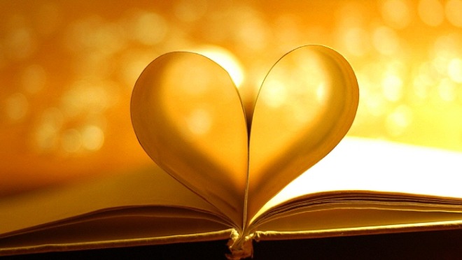 Book-love-heart-warm-style_2560x1440.jpg