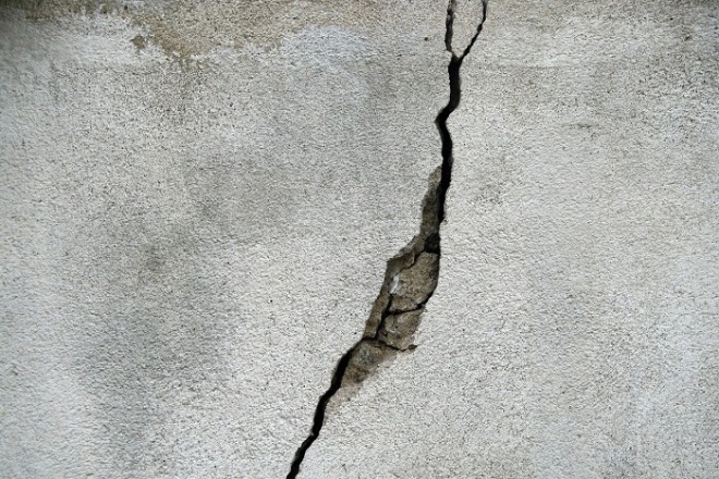 crack-695010_1280.jpg