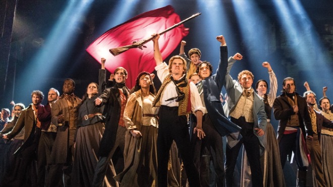 les-mis-us-bg-10.jpg