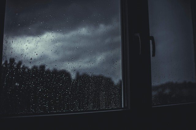 dark-1850684_640.jpg