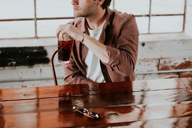 people-man-guy-alone-cafe-restaurant.jpg