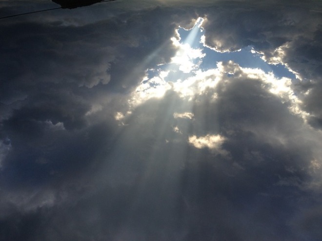 clouds-1735595_1920.jpg