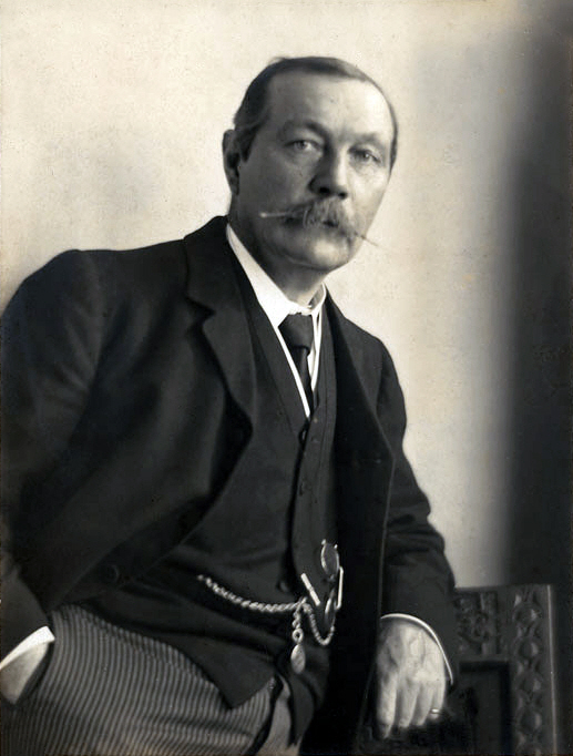 Arthur_Conan_Doyle_by_Walter_Benington,_1914.jpg