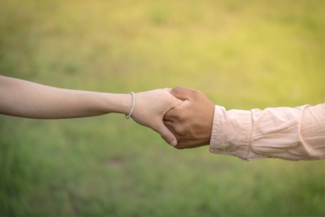 hands-1222229_1920.jpg
