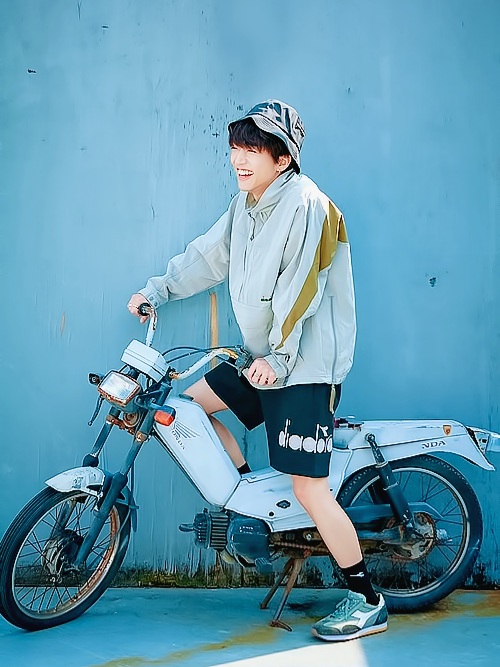 앳스타일 이승윤.jpg