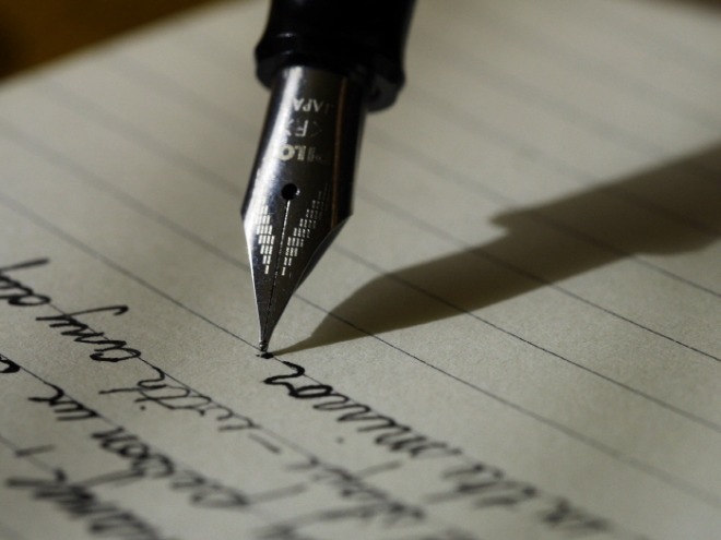 [크기변환]writing-1209121_1920.jpg