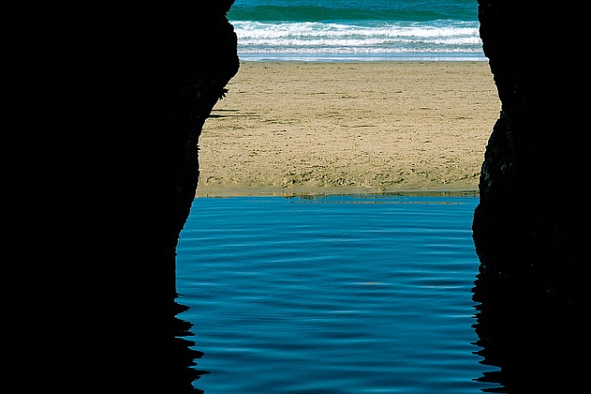 cave-5694366_1920.jpg