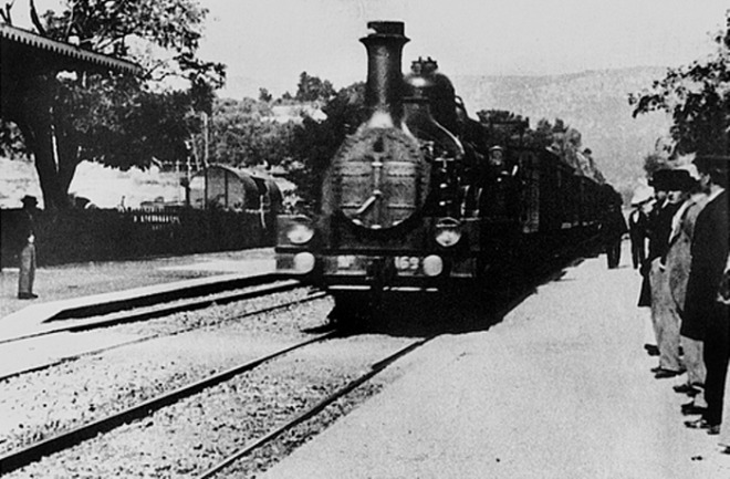 [크기변환]L'Arrivée_d'un_train_en_gare_de_La_Ciotat.jpg