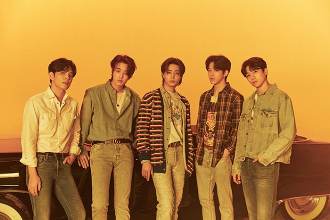 데이식스 단체.jpg