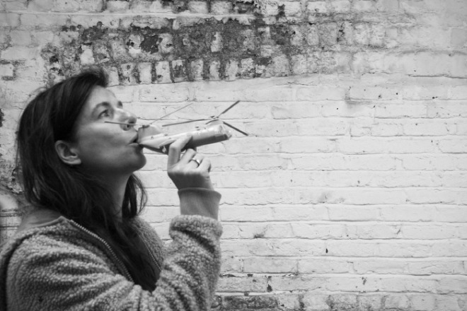 [크기변환]Photo_credit_fiona_banner_studio_Fiona_Banner_aka_The_Vanity_Press_with_ch.jpg