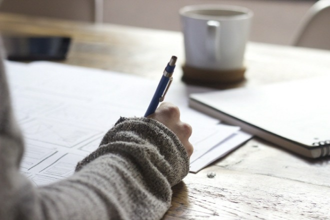 [크기변환]writing-828911_1920.jpg