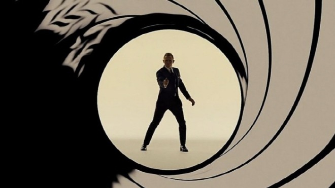 [크기변환]James-Bond-Gun-Barrel-1.jpg