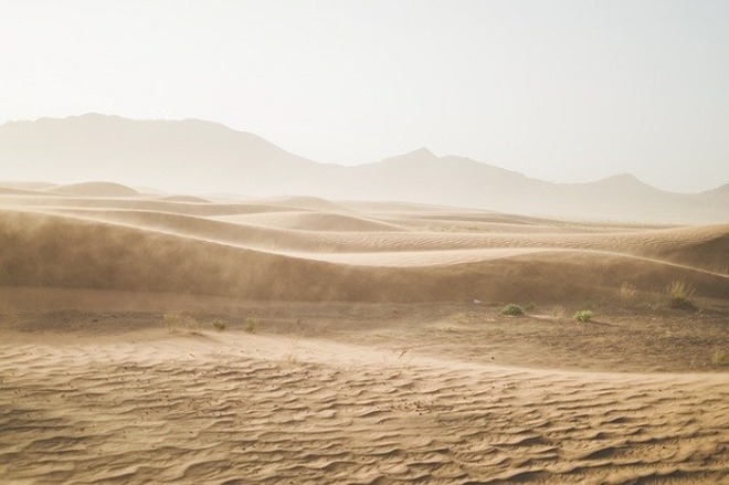 [크기변환]desert-gd2feba7dc_640.jpg