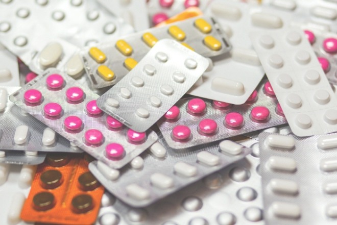 [크기변환]medications-g37d3a1669_1920.jpg