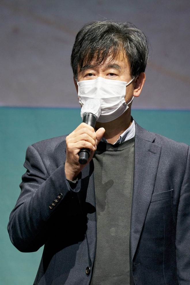 R1.jpg