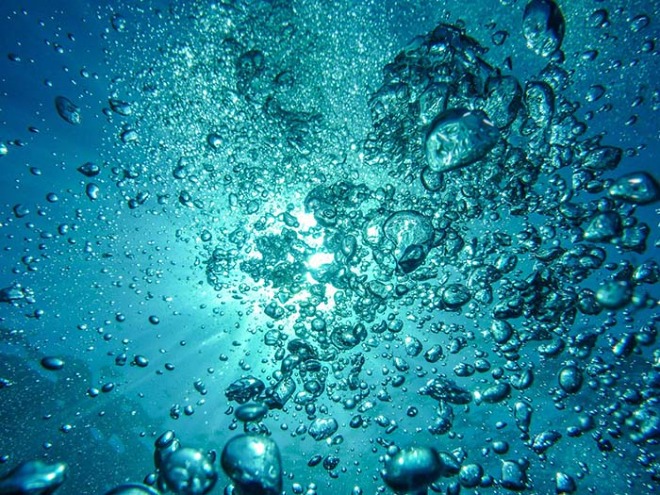 bubbles-gfca94e618_1920.jpg