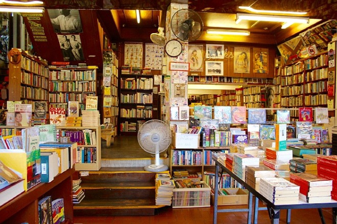 [꾸미기][크기변환]library-gdc8db8b1c_1280.jpg