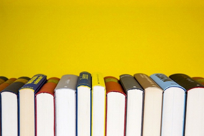 [꾸미기][크기변환]books-g77fd1ce5b_1280.jpg