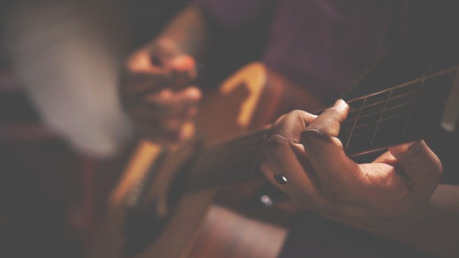 hands-g48bcfe518_1280.jpg