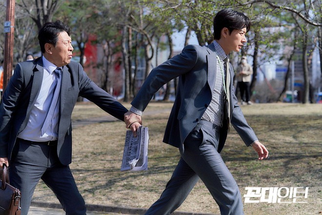 [꾸미기][크기변환]kkondaeintern_photo200605155220imbcdrama10.jpg