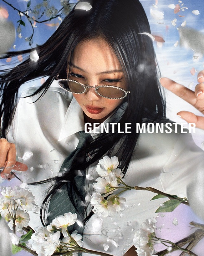 gentle-monster-jennie-jentle-garden-collection-01-3eda4944-3bbc-4f9d-814a-d20106d55ef2.jpg