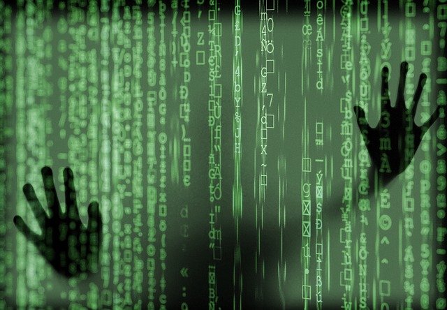 hacker-4031973_640.jpg