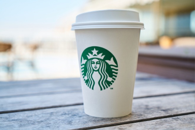 starbucks-2346226_1920.jpg
