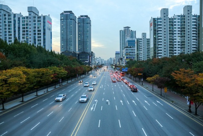 road-g7ac4fe847_1920.jpg