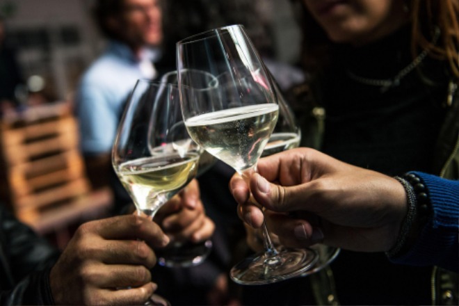 wine-gfb5da23bc_1920.jpg