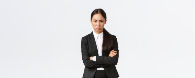 [크기변환]dinsulted-silly-pouting-saleswoman-feeling-angry-coworker-cross-arms-sulking-mad-frowning-disp.jpg