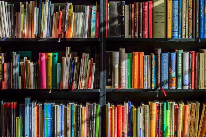 [크기변환]books-g4d51a435b_1280.jpg