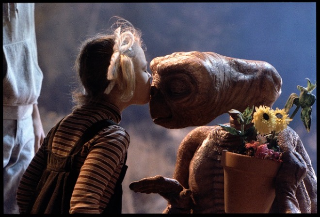 필름콘서트-E.T The Extra-Terrestrial_스틸컷_2.JPG