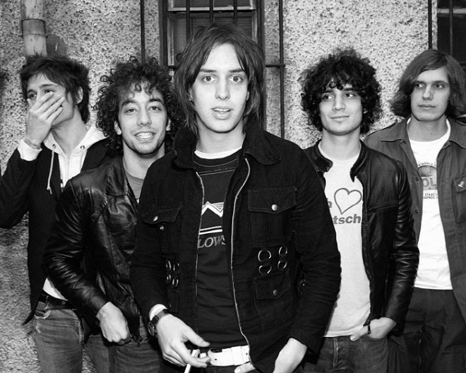 [포맷변환][크기변환]The_Strokes_by_Roger_Woolman.jpg
