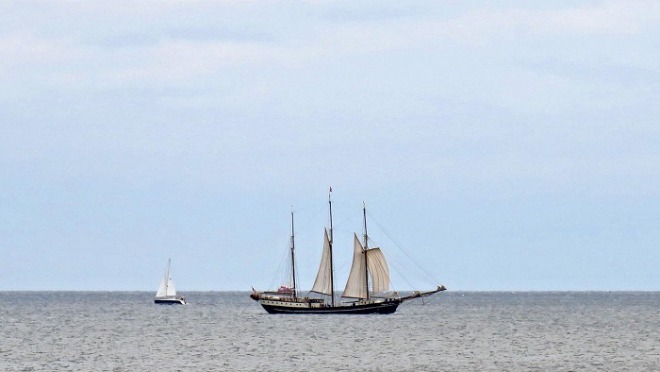 sailing-ship-g572b80a4d_1280.jpg