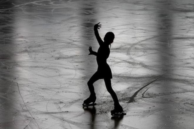 figure-skating-g99aa0d7e4_1920.jpg