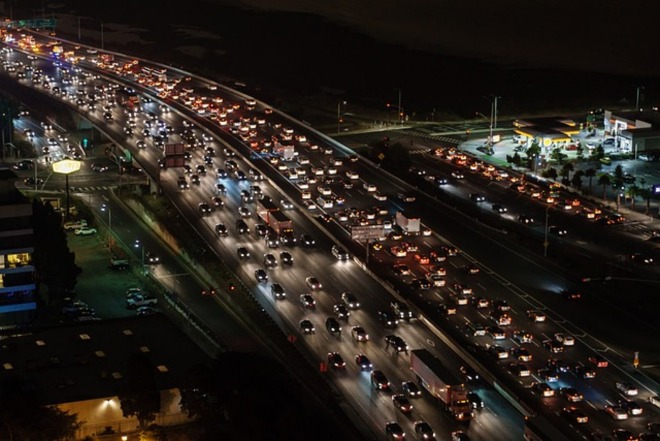 traffic-jam-g30140f057_640 (1).jpg