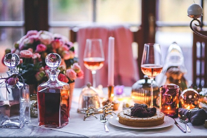[꾸미기][크기변환]table-setting-geb1c8c1fb_1280.jpg