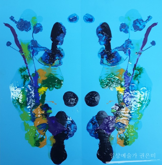 권은미_For complete harmony_Decalcomanie On colored paper_30x30mm_2022 (워터마크O).jpg