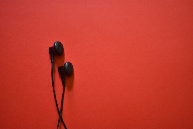 [크기변환]earphone-g8181955df_1920.jpg