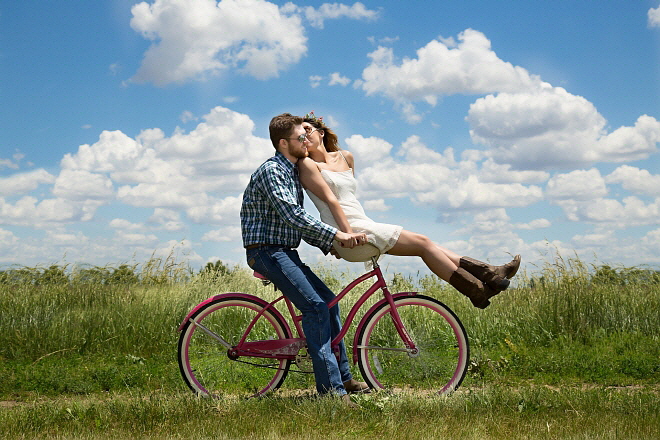 3716836537_6uFnBpW0_couple-gb007d96bc_1920.jpg