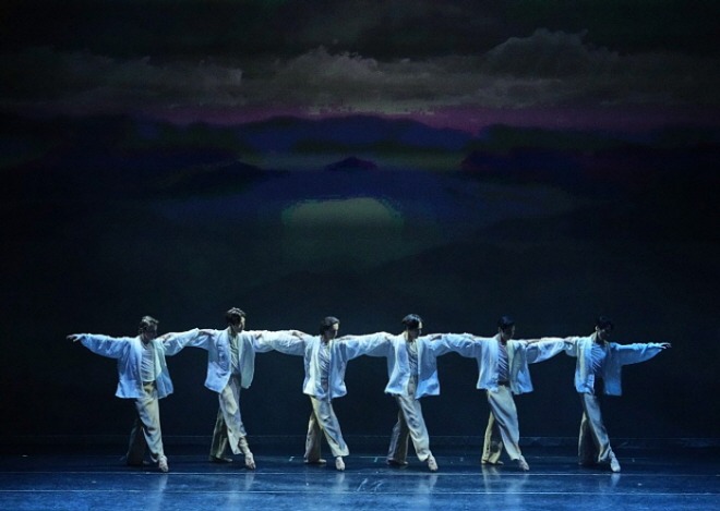 [크기변환]2021( Korea Emotion 1 ) - ⓒ Universal Ballet_photo by Kyongjin Kim 5.jpg