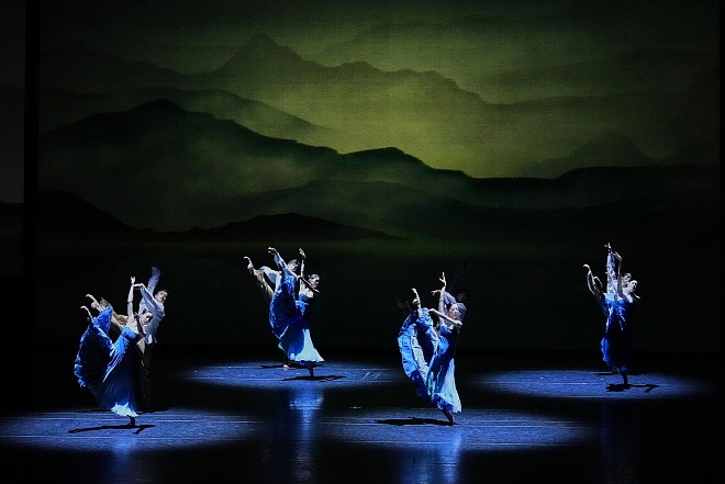 2021( Korea Emotion 1 ) - ⓒ Universal Ballet_photo by Kyongjin Kim 1.jpg