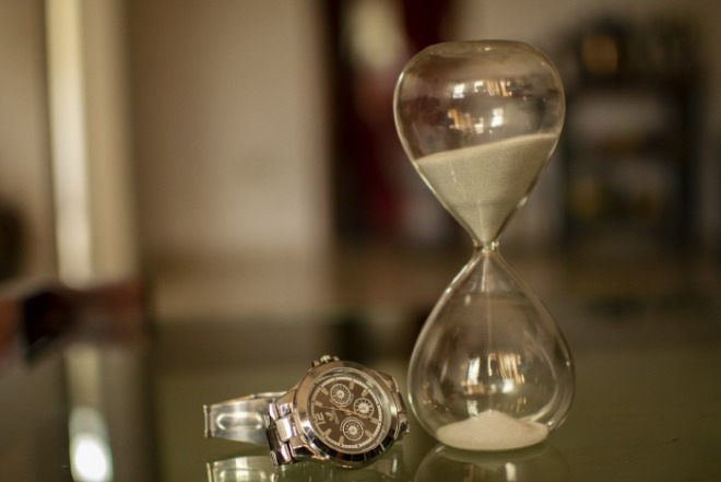 [크기변환]hourglass-g5806bf065_1920.jpg