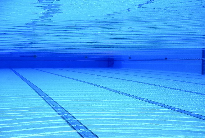 swimming-pool-504780_1280.jpg