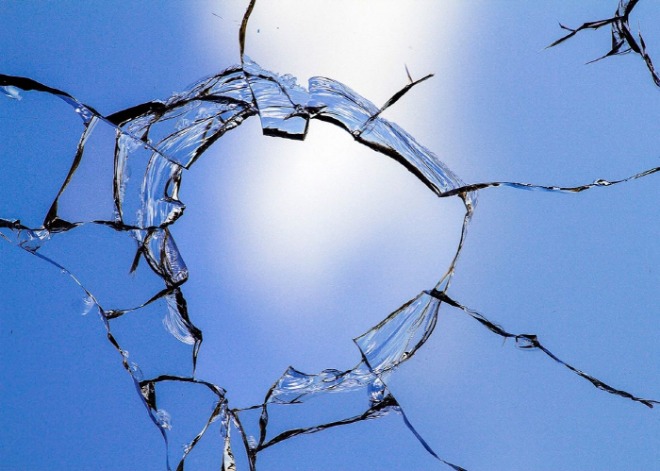 [크기변환][포맷변환]How Do You Shatter a Glass Ceiling_ With a Steel Spike or Diamond Drill_.jpg