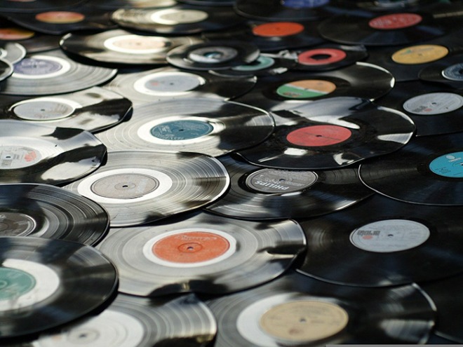 vinyl-g75895c574_1280.jpg