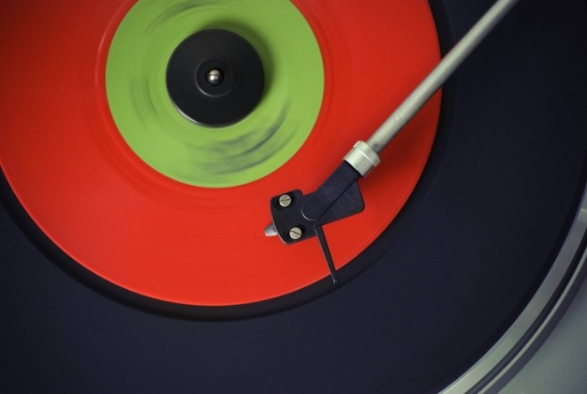 turntable-922903_1280.jpg